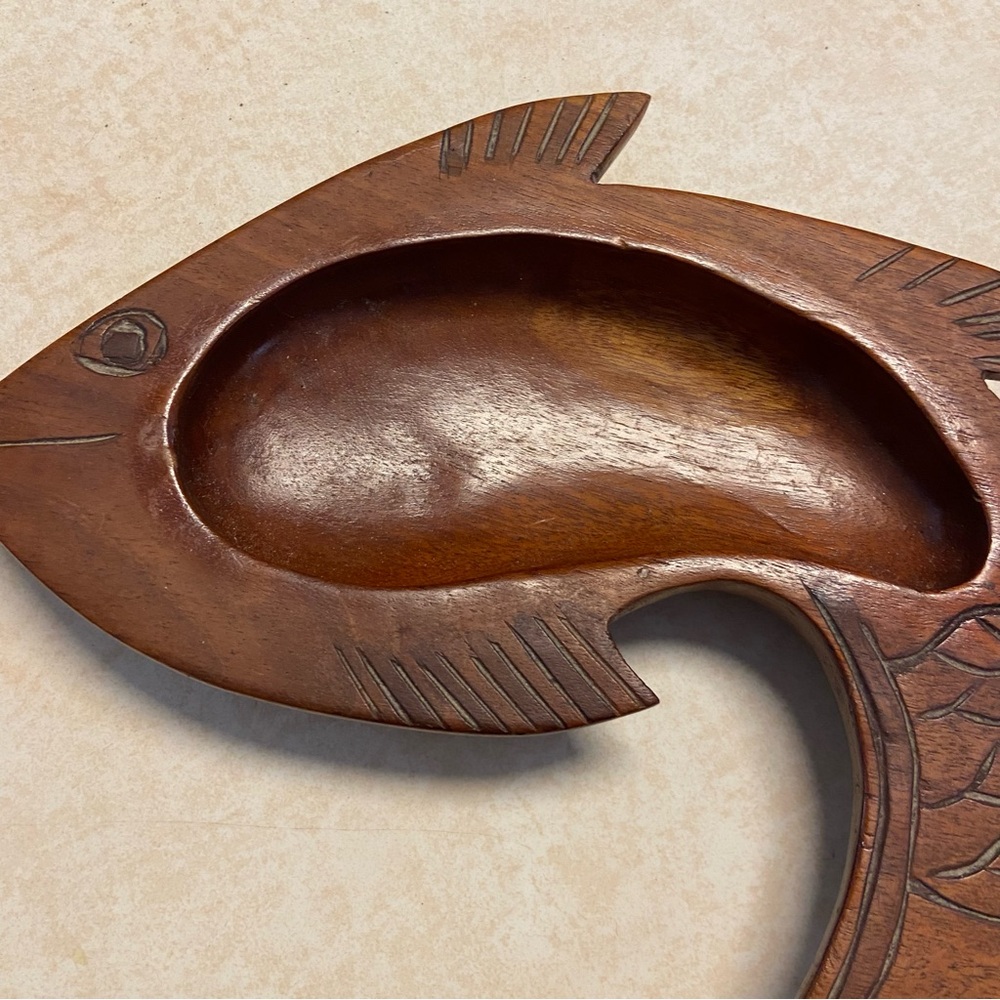 Vintage Hand Carved Wood Fish Lidded Trinket Jewelry Box Candy Dish Fisherman - Picture 5 of 11